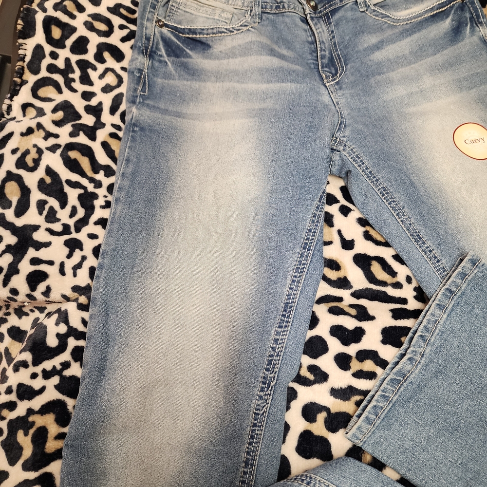 Faded Glory Distressed Curvy Boot Cut Blue Jeans. NWT - Picture 3 of 8
